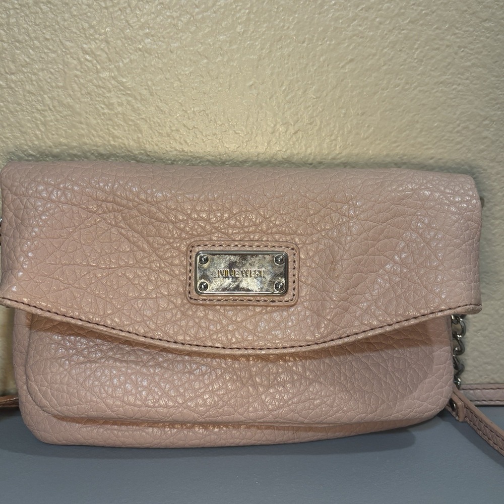 Nine West Soft Pink Leather Purse Crossbody Bag Snap Pouch Zip Pocket Logo Clean